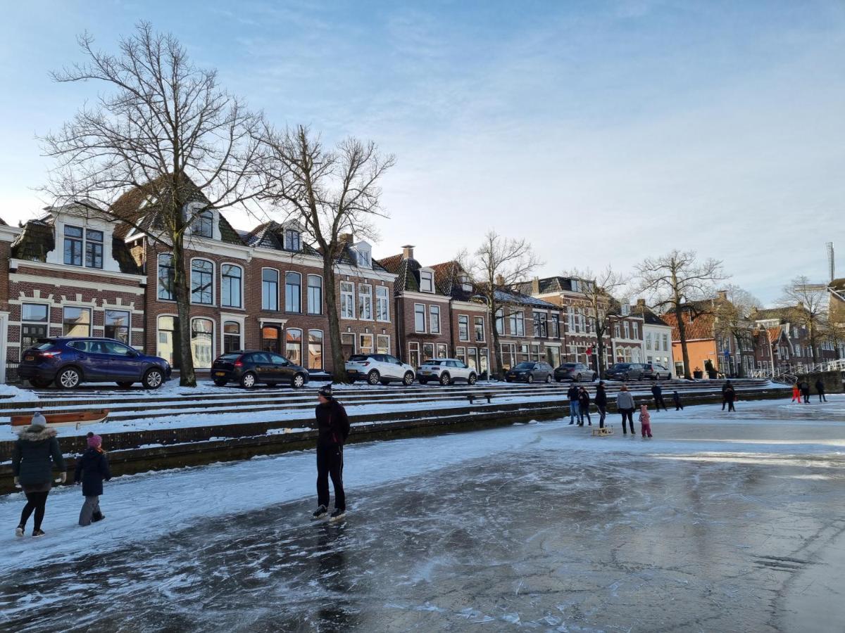 Stadslogement Het Keerpunt Докьом Екстериор снимка